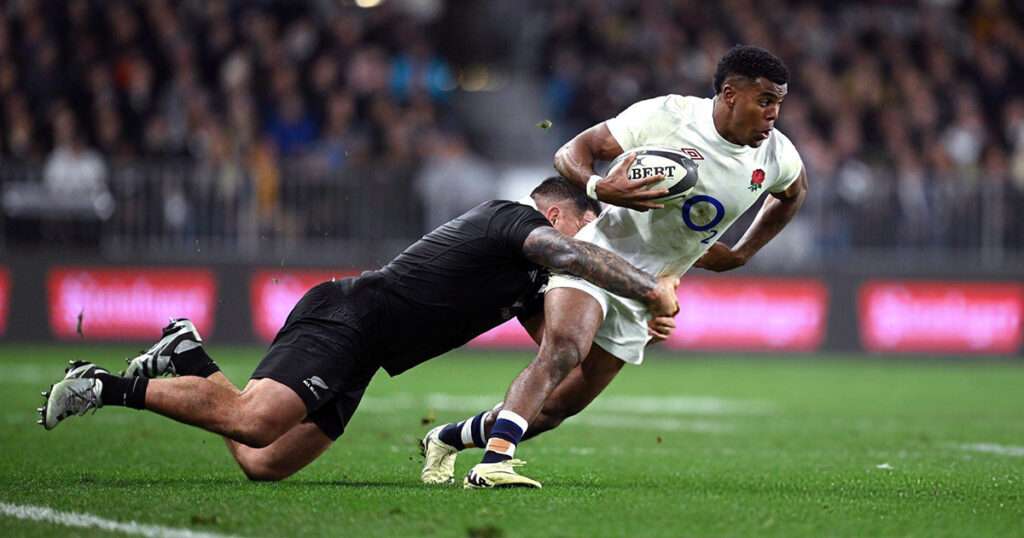 All Blacks vs England tackle