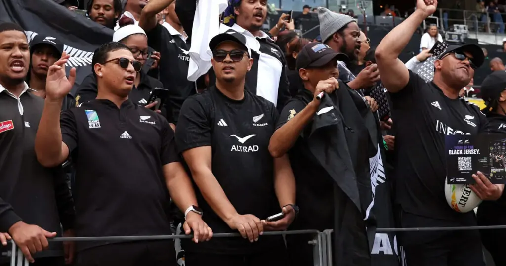All Blacks Cape Town arrival Thousands welcome South Africa tour 2026