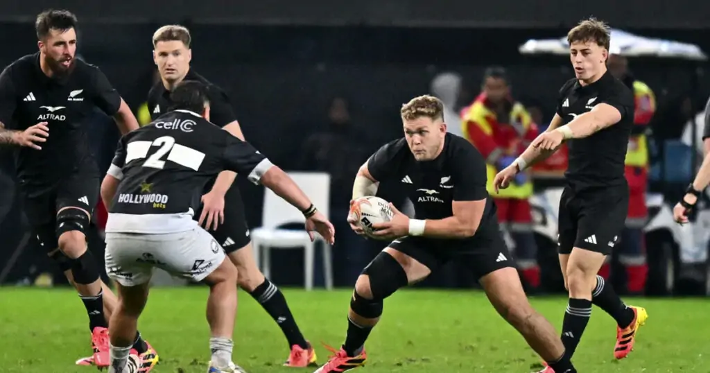 Noah Hotham joins squad as Ollie Norris ruled out with knee injury